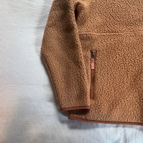 Patagonia Women's Retro Pile Marsupial Pullover - Picture 4 of 5